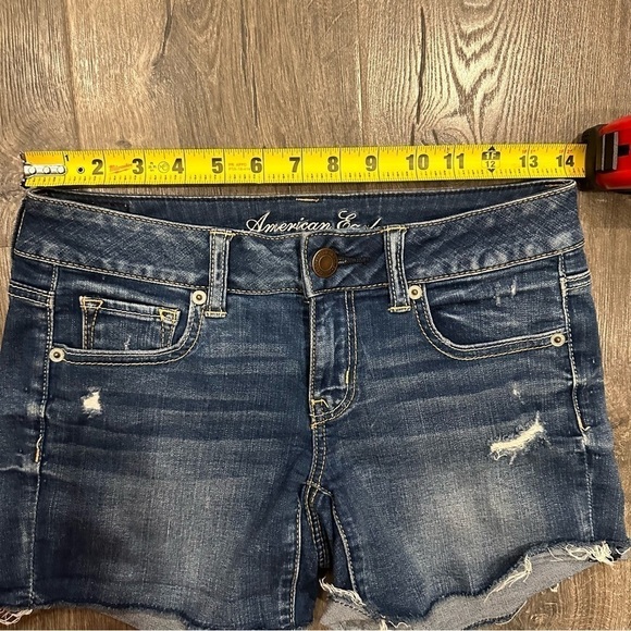 American Eagle Outfitter Women's Denim Jean Shorts Sz 4 Super Stretch EUC - Picture 9 of 9